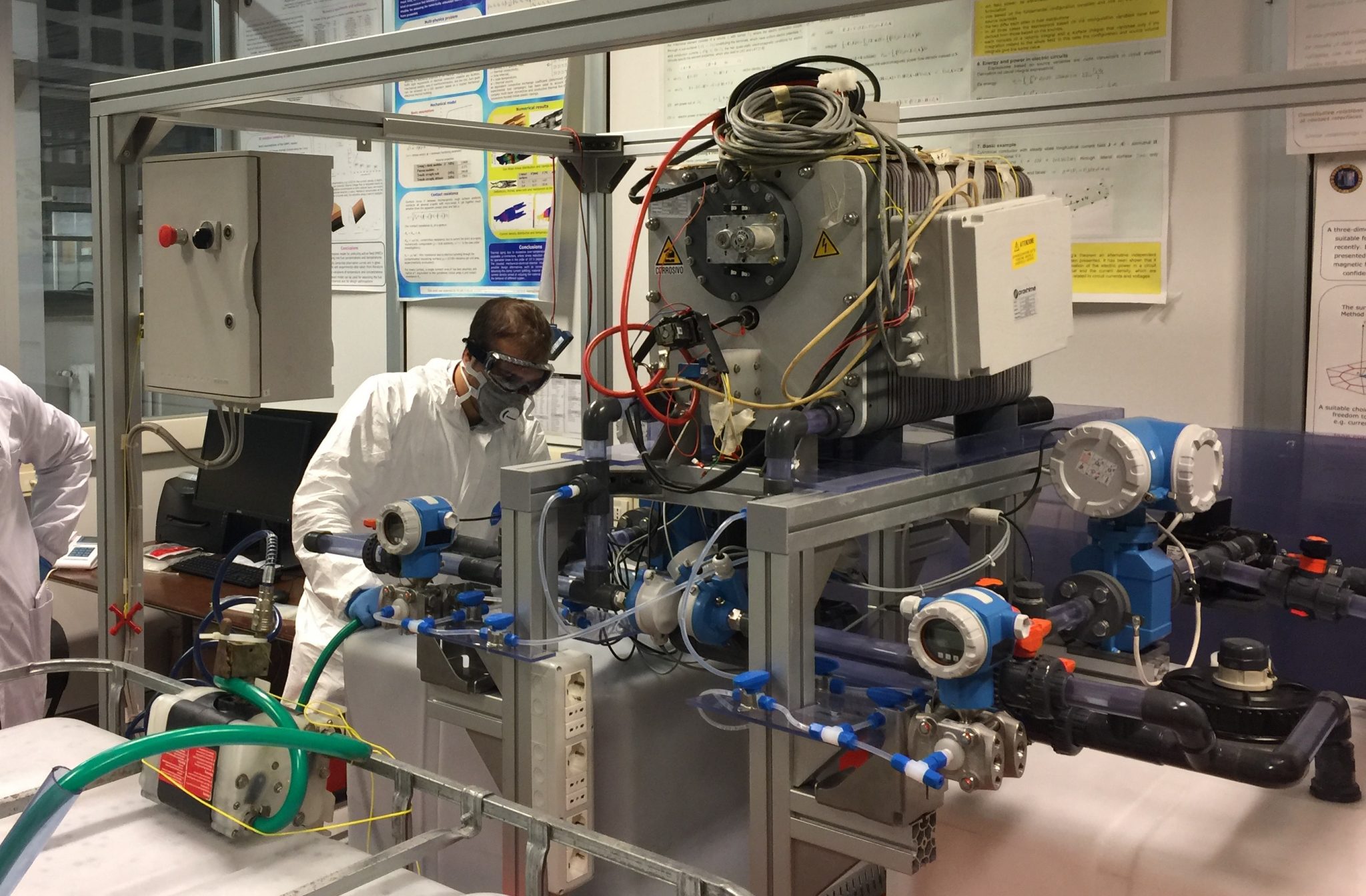 Front Page - EESCoLab