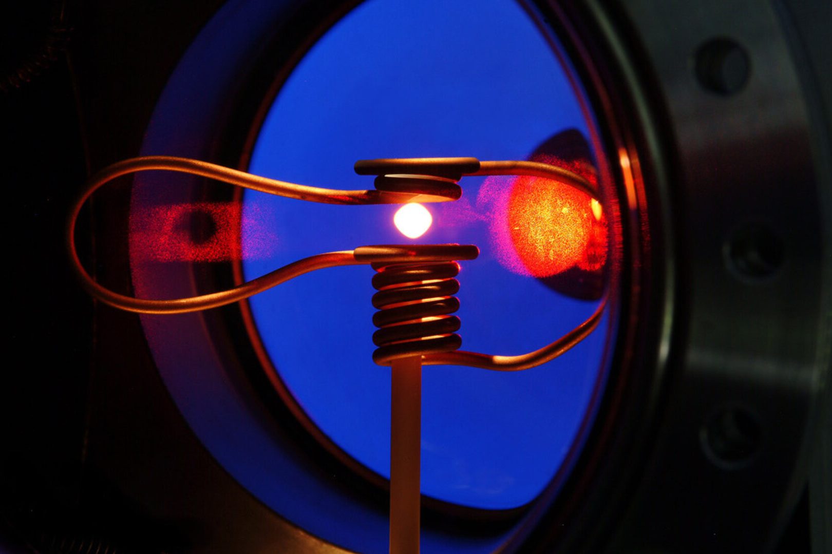 cropped-Electromagnetic_Levitator_pillars.jpg